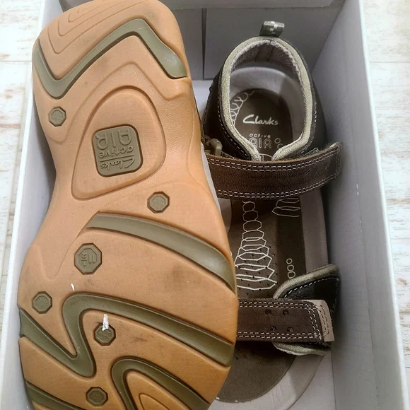 Sandals - Picture 3 of 3